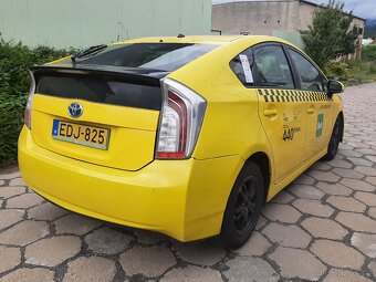 Toyota Prius - 3