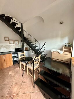 Pronájem moderního mezonetový bytu 2+kk s terasou v centru O - 3