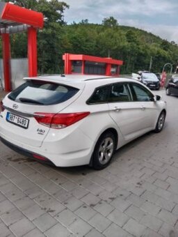 PRODÁM HYUNDAI i40 COMBI 1,7CRDI,104 KW, ČR, SERVISNÍ KNIŽKA - 3