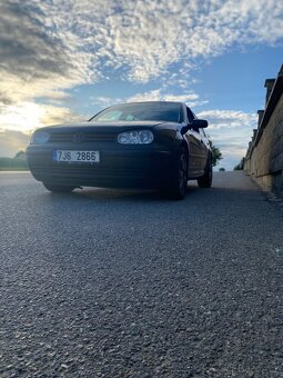 Golf 4 1.6 74kw stk jeste rok a pul - 3