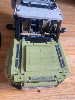 Lego technic Land rover defender - 3