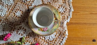 Krásné porcelánové hrníčky s podšálky - 3