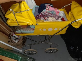 Dětský kočárek s panenku 80léta - 3