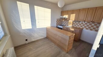 Pronájem 3+1 s lodžií, Pardubice - Zelené předměstí - 3