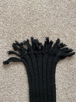 Nová dámská dlouhá zimní ručně pletená šála - tmavě černá - 3