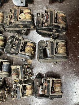 Predám regulátor napatí k zapalovani JAWA ČZ 175 250 350 - 3