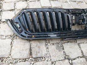 Škoda Octavia 4 maska - 3