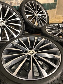 Alu kola Škoda R19 5X112 ZIMNÍ PNEU 235/40 R19 8mm - 3