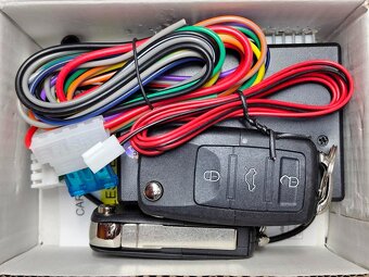 Dálkové ovládání k centrálnímu zamykání. Logo ke klíči v ce - 3