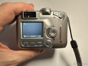 Nikon Coolpix 3100 Retro - 3