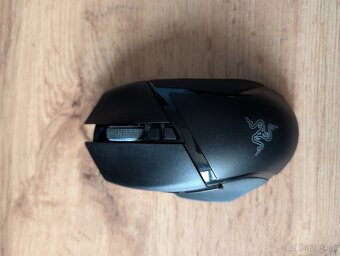 Razer Basilisk V3 Pro + Mouse Dock Pro - 3