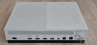 Xbox One S - 3