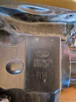 Přední světlomet Kia Ceed 2009-2012 facelift - 3