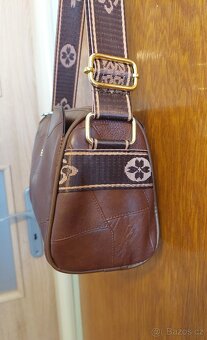 Hnědá kabelka - 3