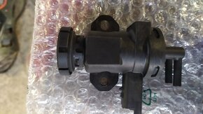 PODTLAKOVY REGULATOR EGRU,NA BERLINGO II - 3