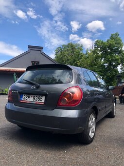Nissan Almera 1.5i - 3