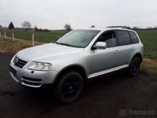 Prodam n.d. z tohoto vozu Vw Touareg 3.2 benzin automat - 3