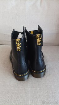 Dr. Martens - 3