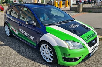 Ford focus 2,5 ST - 305 koní, rv: 2007, najeto 170 000km - 3