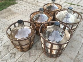 DEMIŽONY OD VÍNA A SLIVOVICE - 3