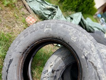 Mix zaběrové pneu 315/70 R22,5 - 3