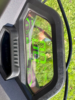 Elektrokoloběžka Segway SuperScooter GT2 - 3