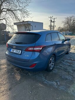 Hyundai I30 kombi Go edice - 3