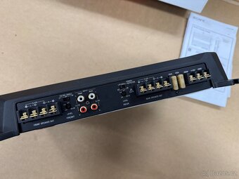 4 kanálový zesilovač sony - 3