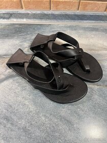 NOVÉ dámské černé sandále mezi prsty vel. 37 stélka 24 cm - 3