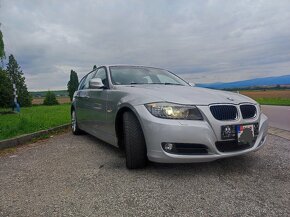 BMW E91 Facelift  2011 // 318D  xenon - 3