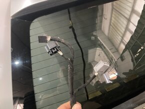 Páté dveře, horní díl, Volvo XC90, kód barvy 42600 - 3