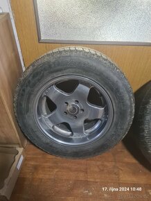 245/65 r17 - 3