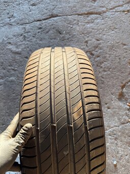 Michelin 235/45r18 - 3