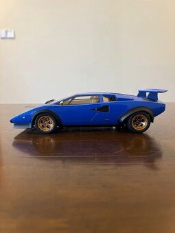 1/18 Autoart Signature Lamborghini Countach Walter Wolf Blue - 3