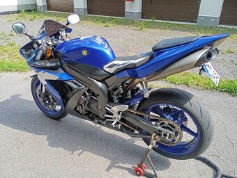 Yamaha R1 2006 - 3