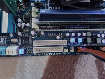 GA-890FXA-UD5(AM3) + AMD Phenom II X4 810+ 8GB ddr3 - 3