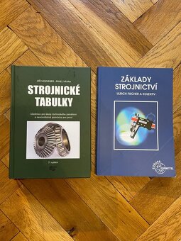 Učebnice nové,použité jen 1.pololeti,na SS Vsetín,Strojní Pr - 3