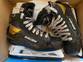 BAUER Ultrasonic brankářské brusle INT 4,5 EUR38 top stav - 3