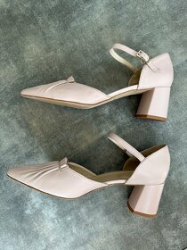 Kožené lodičky Baťa vel. 39 - 3