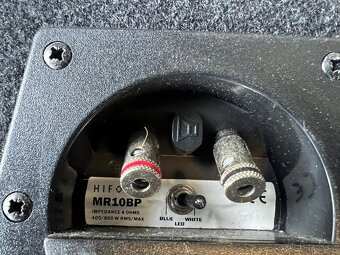 Subwoofer + zesilovačem HIFONICS - 3