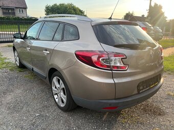 Megane benzin 2011+NOVÁ STK - 3