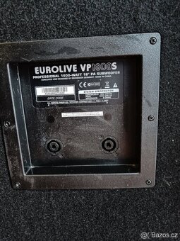 Subwoofer Behringer 18 palců - 3