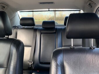 Toyota Avensis T25/2.2/110 kw - 3