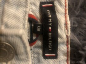 dětské jeans Tommy Hilfiger velikost 128 - 3