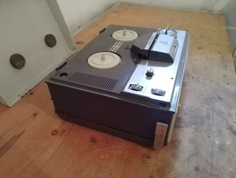 Magnetofon a reprobedny - 3