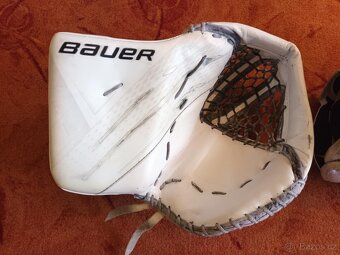 Brankářská lapačka Bauer Vapor Hyperlite (1. řada), 2 kusy - 3