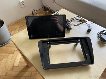 Android rádio / palubní počítač / obrazovka do auta s couvac - 3