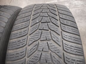 225/40R18 92V - 3