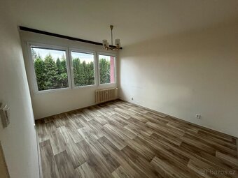 Pronájem bytu 3+1 85 m² Školní náměstí, Sezimovo Ústí II - 3