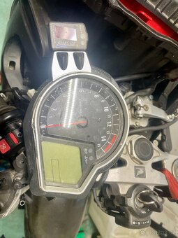 Honda Cbr1000rr 2009 na náhradní díly. - 3